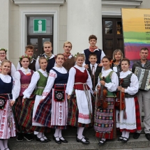 Gimnazijos atstovai Lietuvos šimtmečio Dainų šventėje (Foto: D. Šulcas ir A. Ručienė)