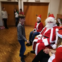 Kalėdų senelis šeštadieninėje mokyklėlėje (Foto: R. Lendraitis)