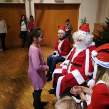 Kalėdų senelis šeštadieninėje mokyklėlėje (Foto: R. Lendraitis)