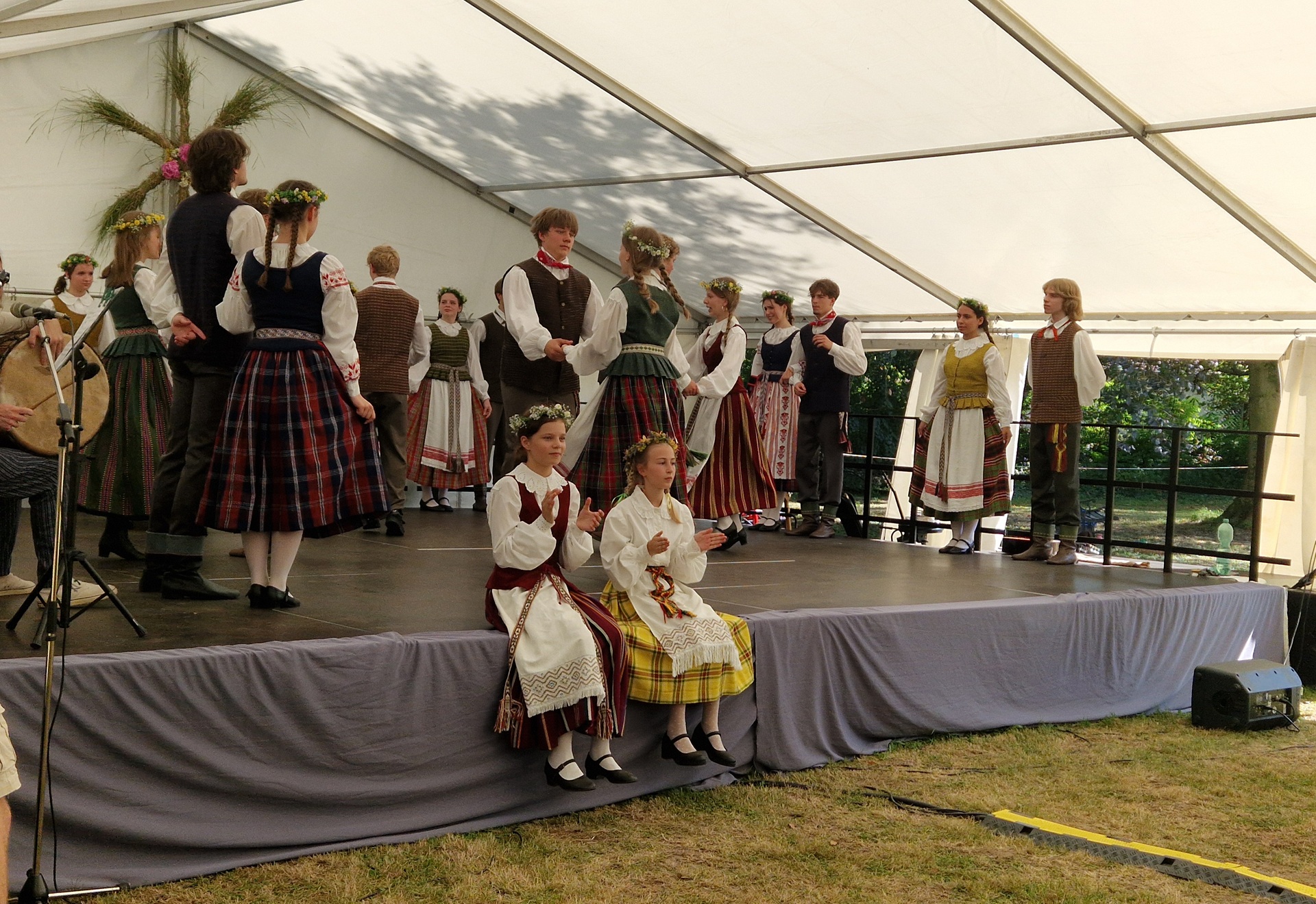 Joninės ir Vasario 16-osios gimnazijos 75-metis (Foto: A. Geibel)