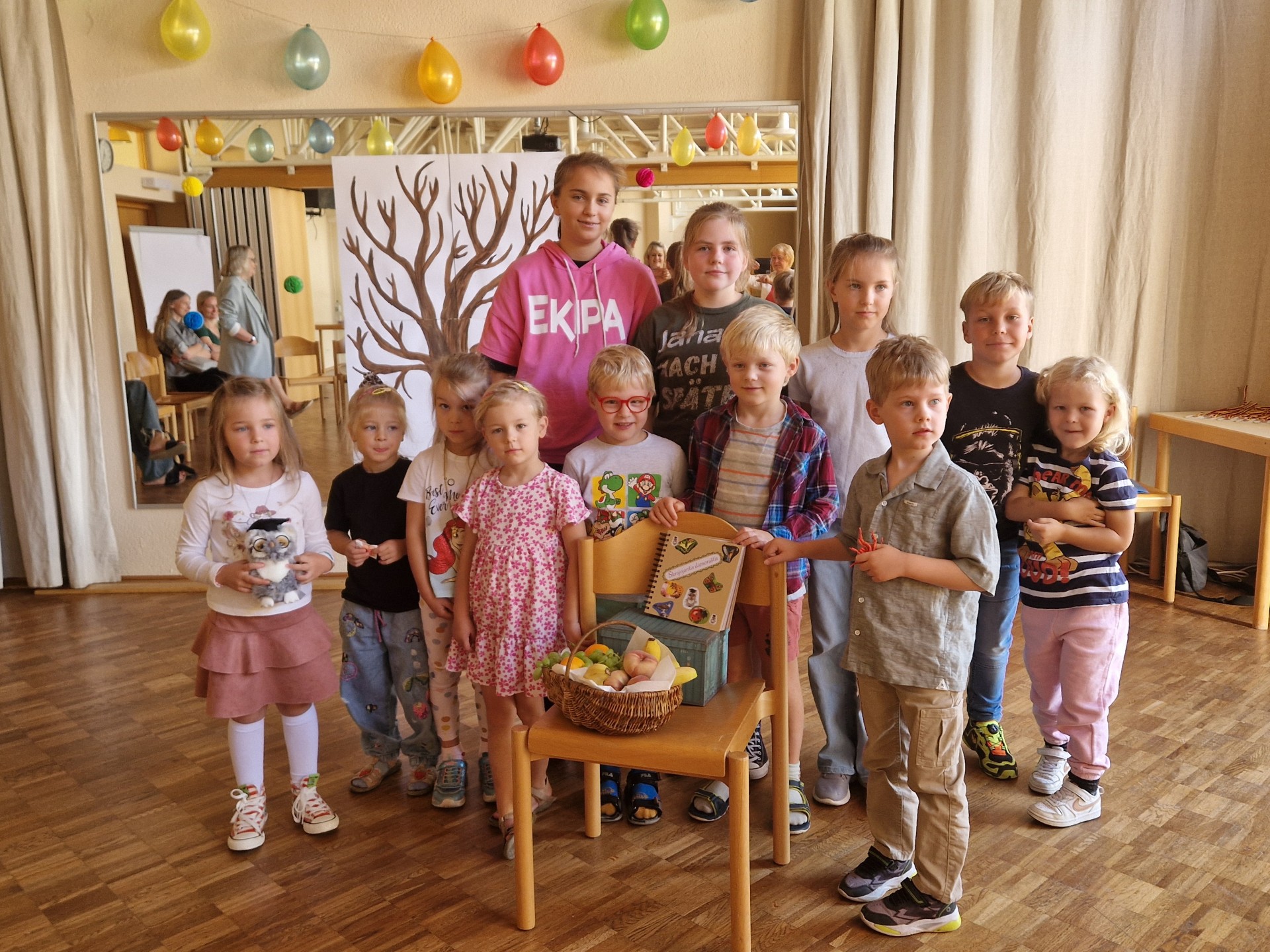 Vasario 16-osios gimnazijos lituanistinėje šeštadieninėje mokykloje svečiuojasi Pelėdžiukas Mokis