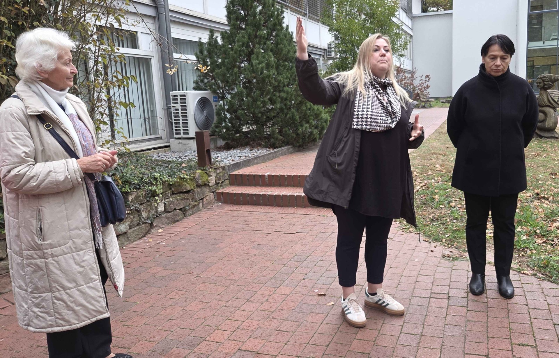 Knyga jungia lietuvius visame pasaulyje