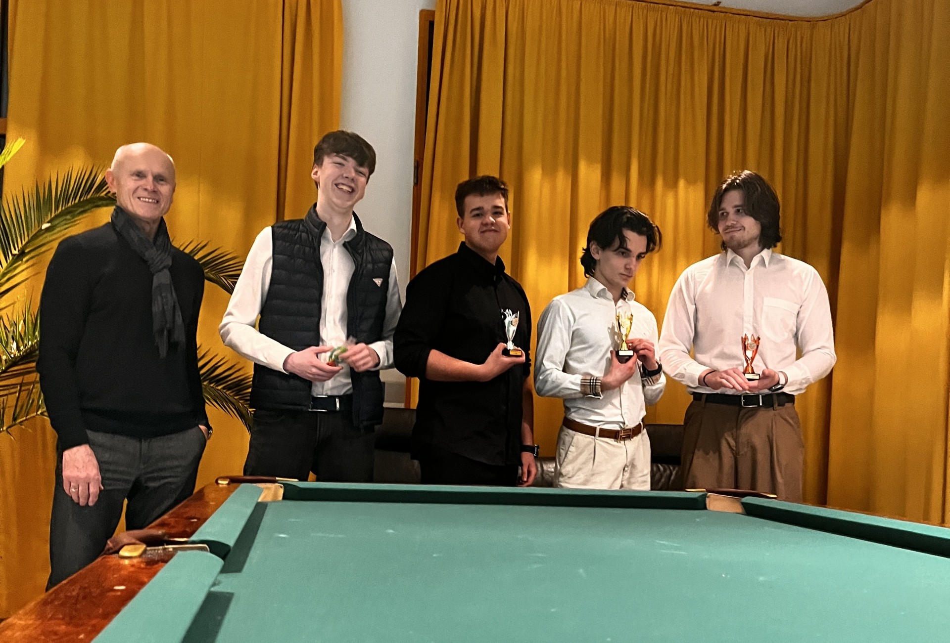 Biliardo turnyras ,,V–16“ taurei laimėti