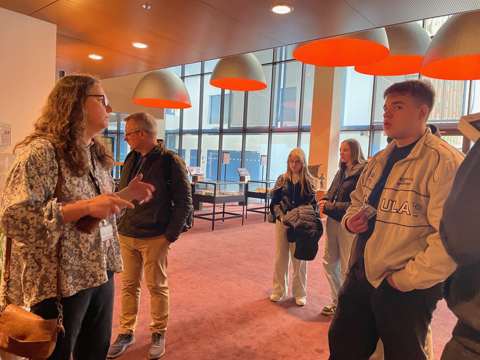 Vasario 16-osios gimnazijos ir Liuksemburgo ateitininkų susitikimas