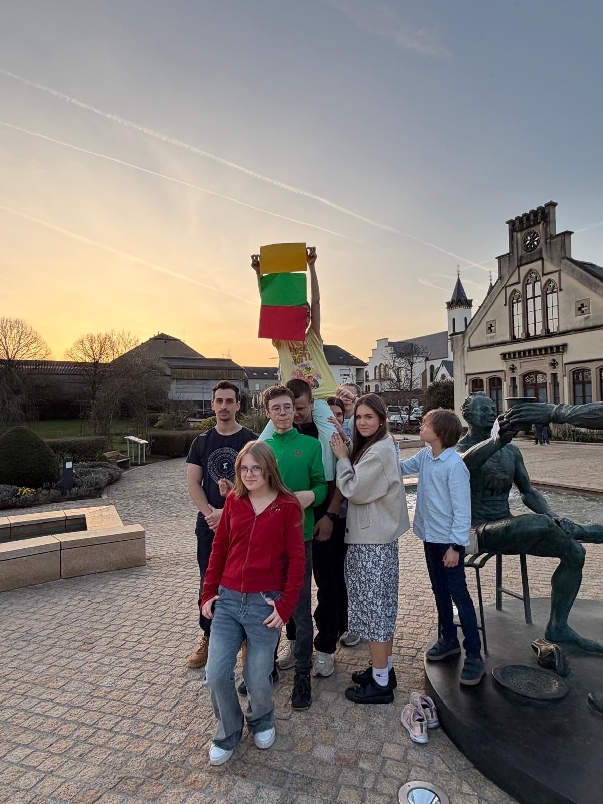 Vasario 16-osios gimnazijos ir Liuksemburgo ateitininkų susitikimas