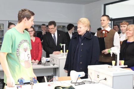 Lietuvos Respublikos Prezidentės Dalios Grybauskaitės vizitas Vasario 16-osios gimnazijoje
