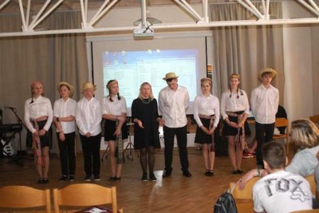 Russische Schule besucht Hüttenfeld