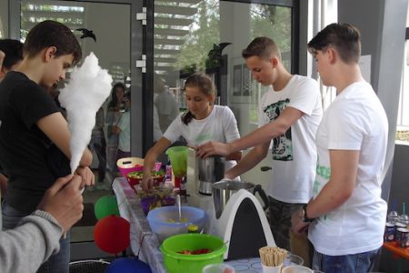 Ein gutes Jahr für „All!in“ – Jahresabschluss und Ausblick bei der Schülerfirma