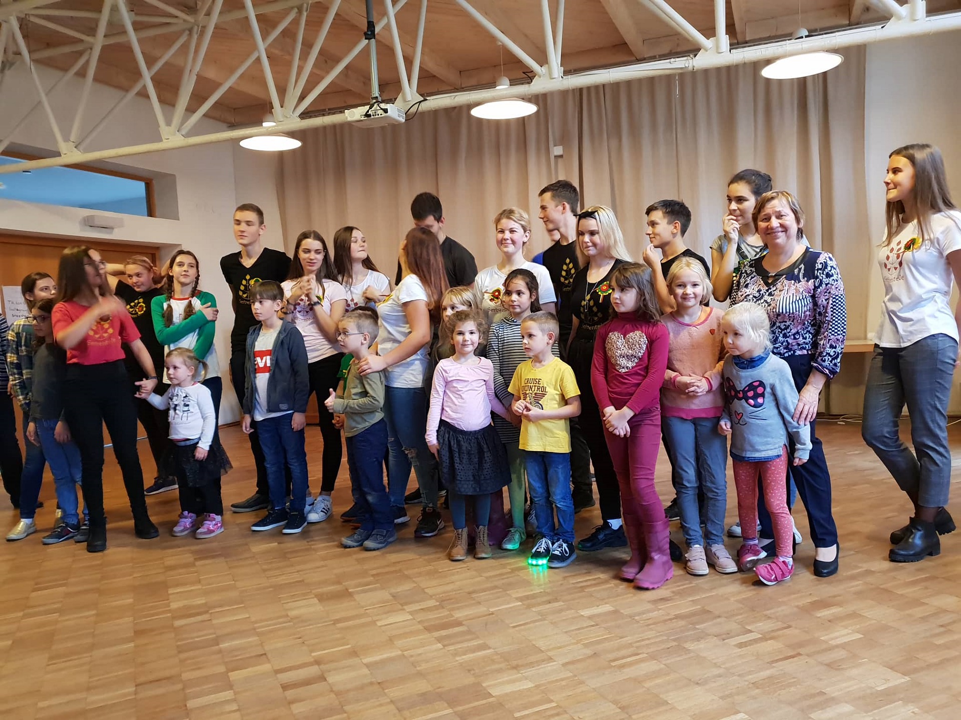 Folkloreensemble aus Litauen besucht unser Gymnasium