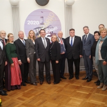 Švenčiame Lietuvos valstybės atkūrimo dieną ir gimnazijos jubiliejų (Foto: M. D. Schmidt)