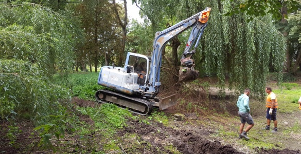Baggeraktion für den Teich