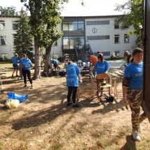 Ein Dankeschön von Herzen allen fleißigen Helferinnen und Helfer am Freiwilligentag 2020 bei uns im Litauischen Gymnasium (Foto: Dr. G. Hoffmann)