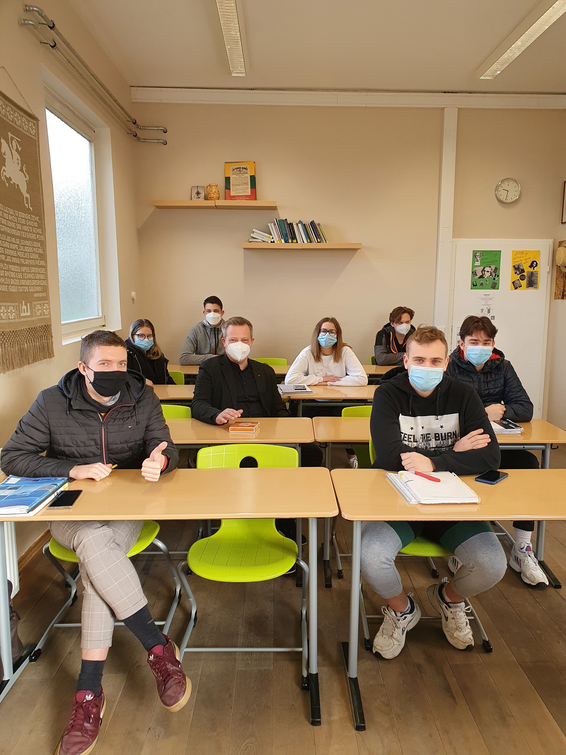 Das Treffen der Zwölftklässler mit dem Kaplan des Gymnasiums