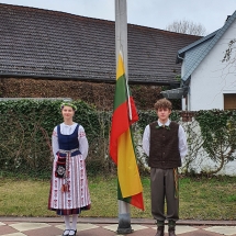 Švenčiame Vasario 16-ąją (Foto: I. Sattler, A. D'Elia, D. Kriščiūnienė, A. Ručienė)