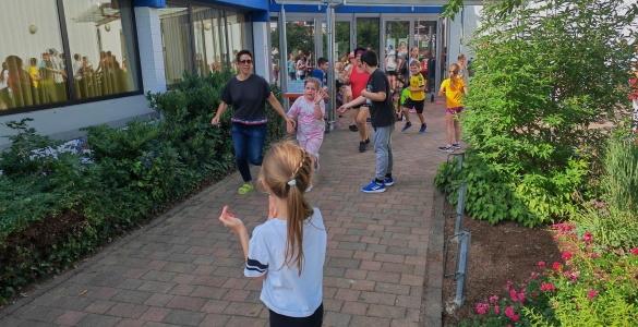 Sponsorenlauf der Klasse 5 und 6