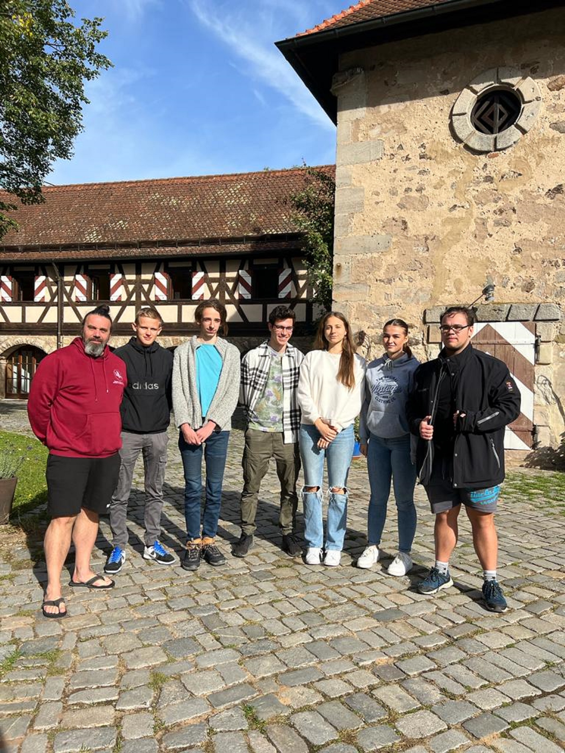 Zu Gast beim „Dürer Camp“ auf Burg Hoheneck/Bayern (Foto: Dr. G. Hoffmann)