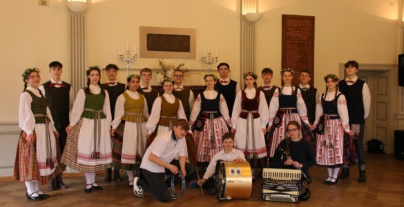 Internationales Tanzprojekt “Bewegung im Tanzrhythmus”