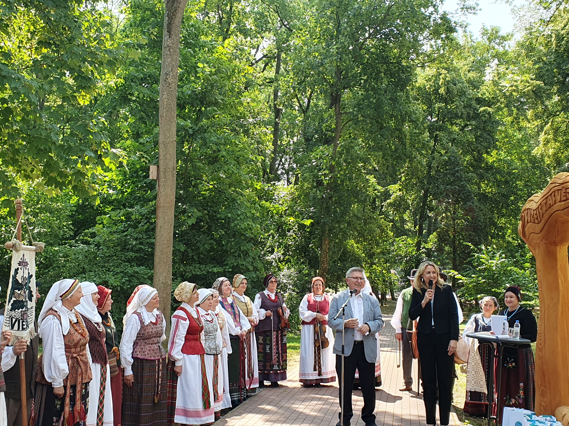 Iškilmingas skulptūrų alėjos atidarymas (Foto: A. Geibel)