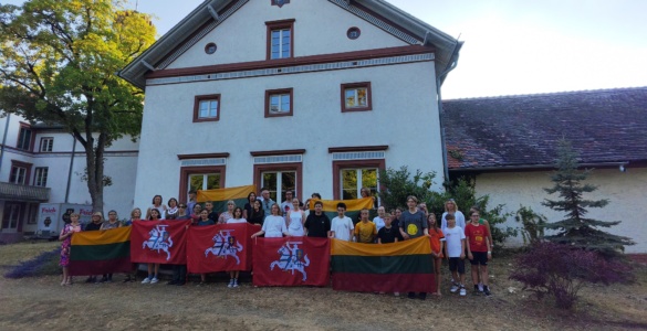 Feier der Krönung von König Mindaugas am Privaten Litauischen Gymnasium