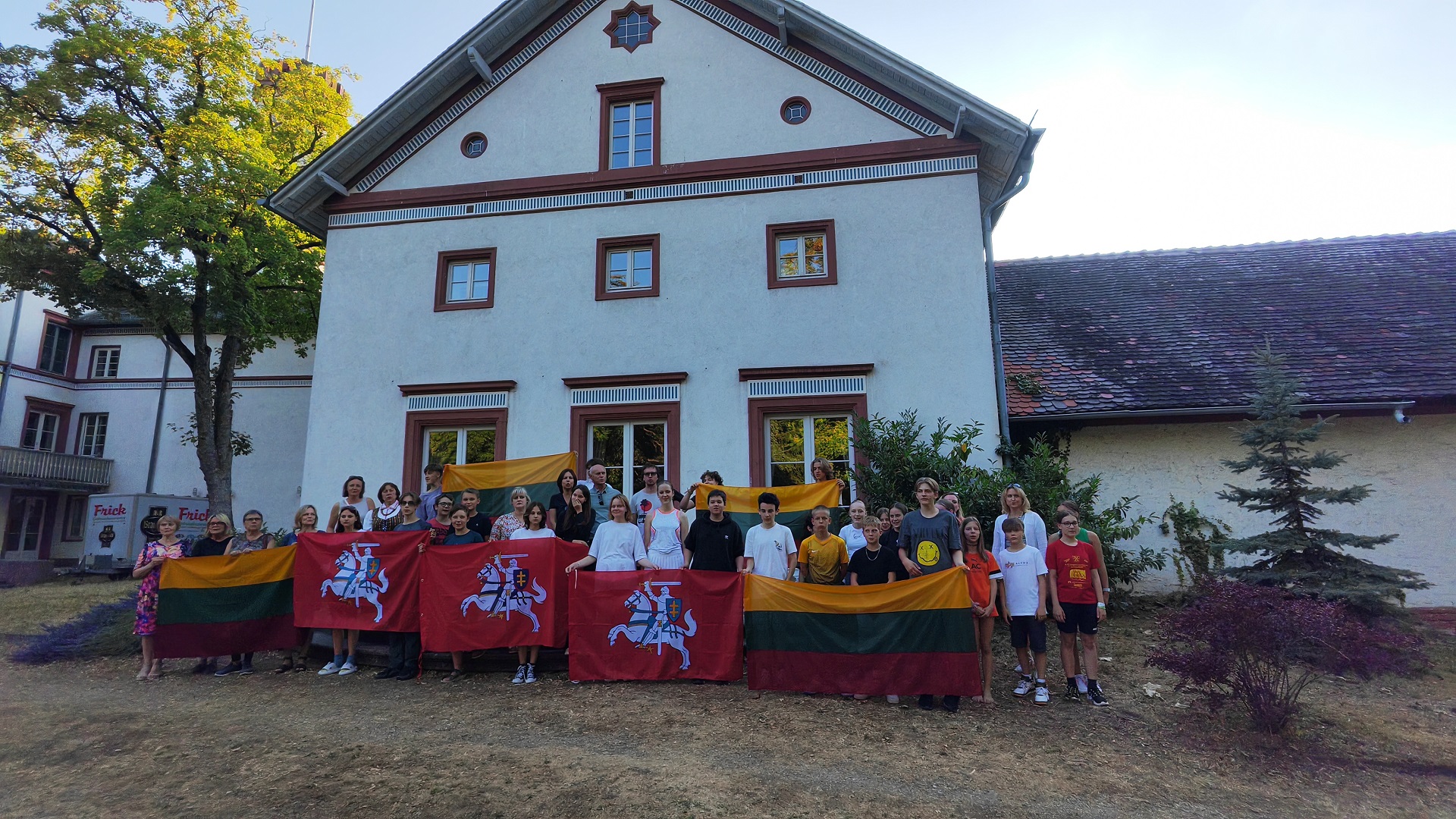 Feier der Krönung von König Mindaugas am Privaten Litauischen Gymnasium