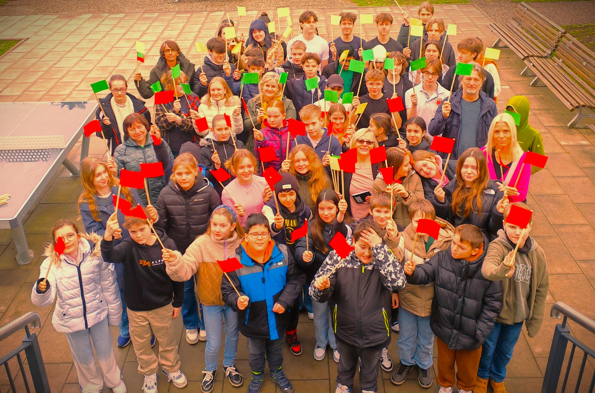 Das Litauische Gymnasium gratuliert zum 11. März, dem Tag der Wiederherstellung der Unabhängigkeit!