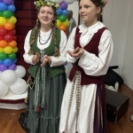 Gimnazijos mokinių ansamblis „Vasaris“ sužavėjo Biurštato miesto šventės dalyvius (Foto: A. Ručienė)
